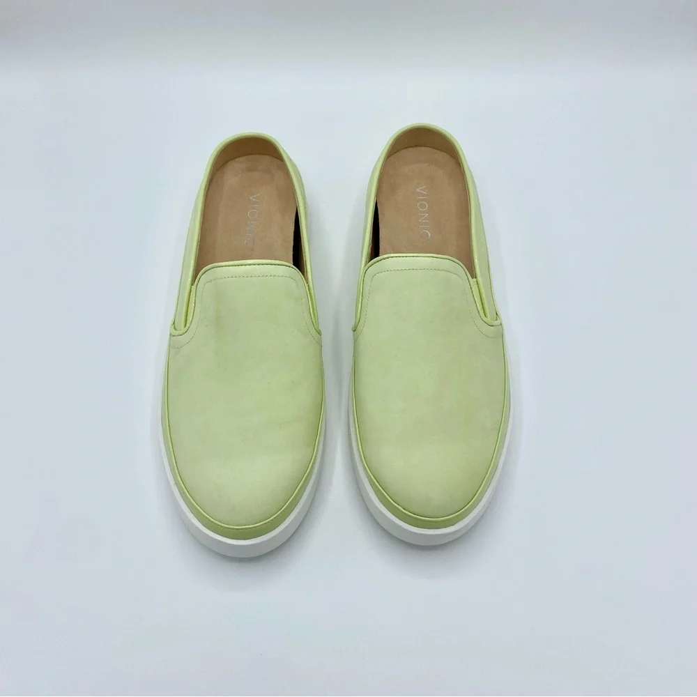 VIONIC Pale Lime Effortless Nubuck Slip-On Sneaker Size 10